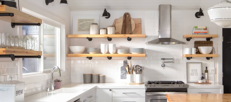 Maximizing Space with Open Shelving